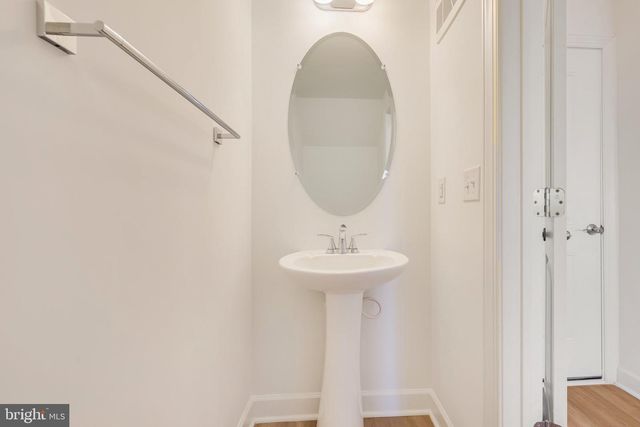 14348 YESLER AVE, Chantilly, VA 20151