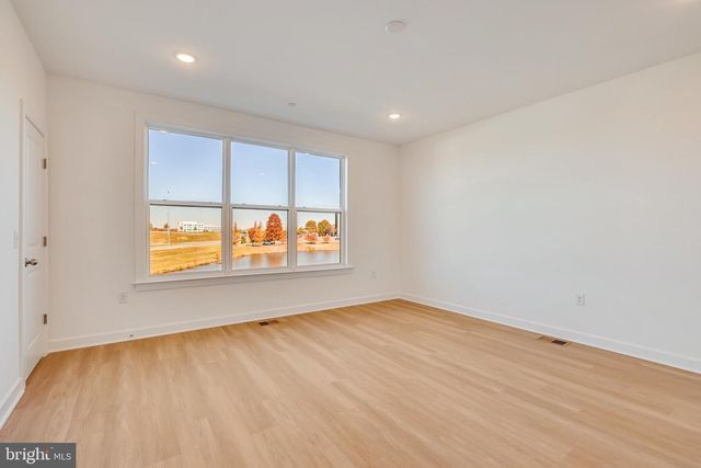 14348 YESLER AVE, Chantilly, VA 20151