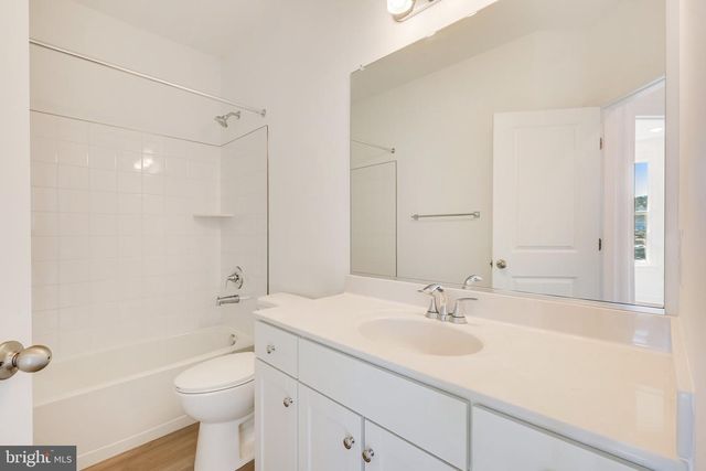 14348 YESLER AVE, Chantilly, VA 20151