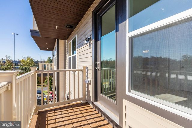 14348 YESLER AVE, Chantilly, VA 20151