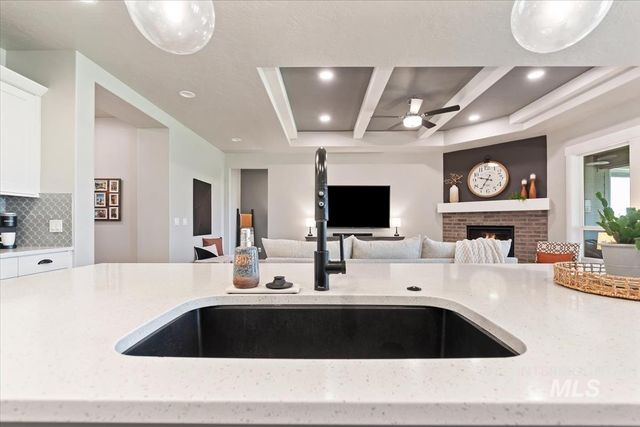 12127 S Aves Place, Nampa, ID 83686