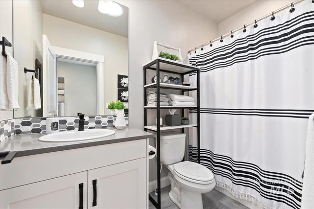 12127 S Aves Place, Nampa, ID 83686