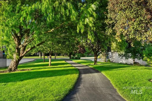 12127 S Aves Place, Nampa, ID 83686