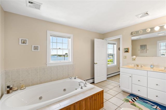 980 Matunuck Beach Road, South Kingstown, RI 02879