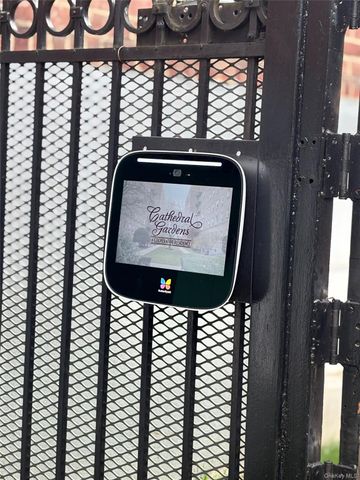 34 Cathedral Avenue 6A, Hempstead, NY 11550