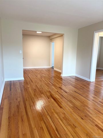 34 Cathedral Avenue 6A, Hempstead, NY 11550