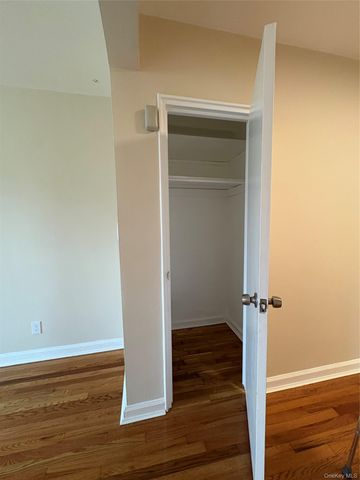 34 Cathedral Avenue 6A, Hempstead, NY 11550