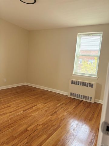 34 Cathedral Avenue 6A, Hempstead, NY 11550