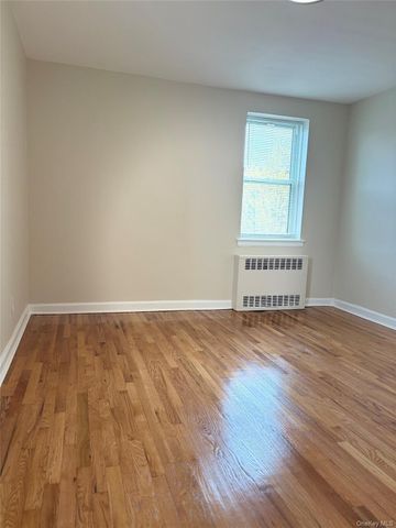 34 Cathedral Avenue 6A, Hempstead, NY 11550