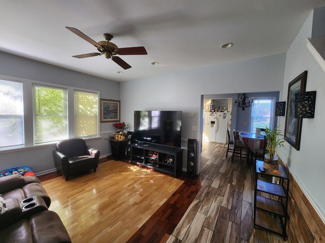 2104 Elim Avenue, Zion, IL 60099