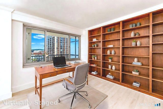 100 York Street 16E, New Haven, CT 06511