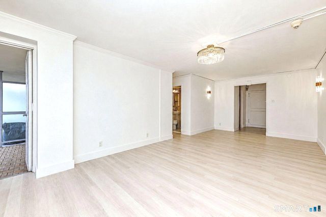 100 York Street 16E, New Haven, CT 06511