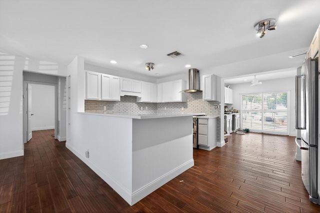 636 Kingfish Road, North Palm Beach, FL 33408