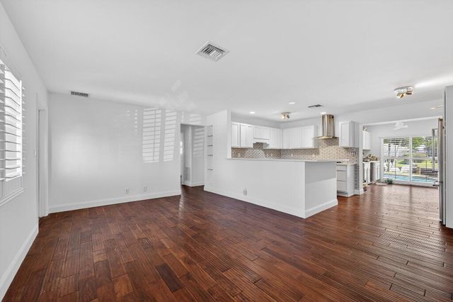 636 Kingfish Road, North Palm Beach, FL 33408