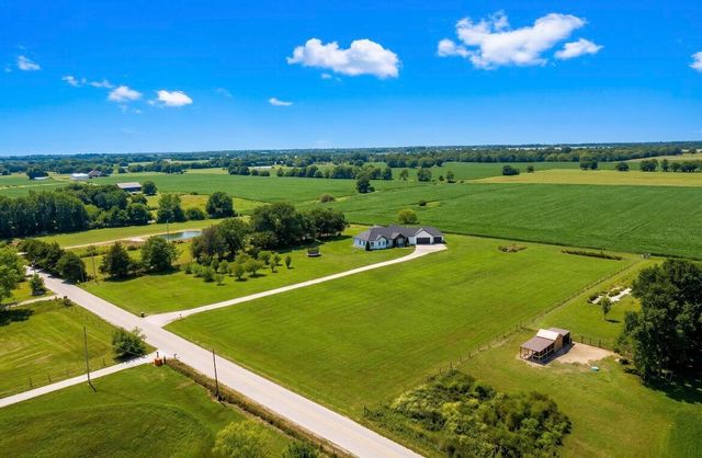 7990 E Farm Road 116, Strafford, MO 65757