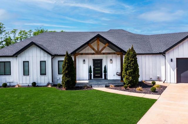 7990 E Farm Road 116, Strafford, MO 65757