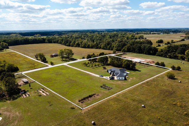 7990 E Farm Road 116, Strafford, MO 65757