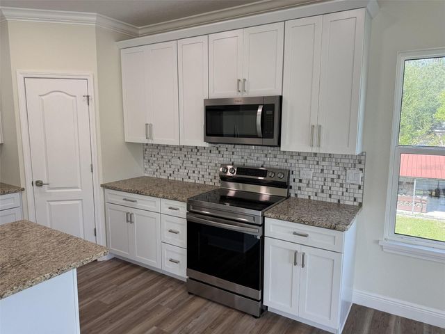6435 FINANCE AVENUE, Weeki Wachee, FL 34607