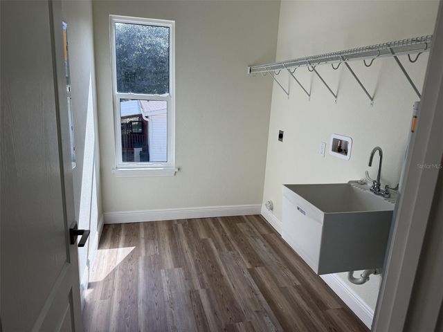 6435 FINANCE AVENUE, Weeki Wachee, FL 34607