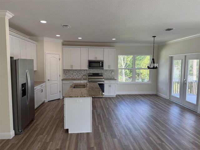 6435 FINANCE AVENUE, Weeki Wachee, FL 34607