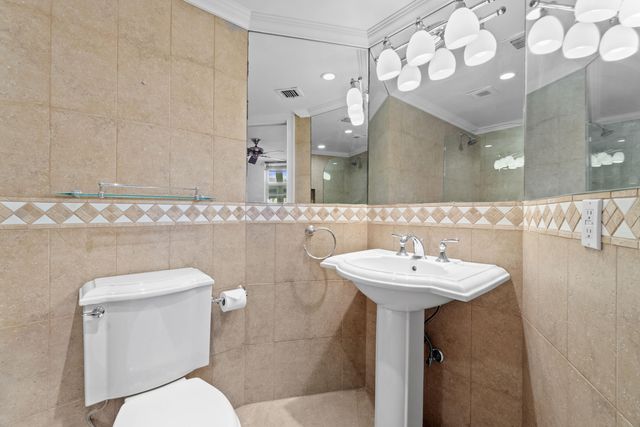 2731 NE 14th St Causeway 115, Pompano Beach, FL 33062