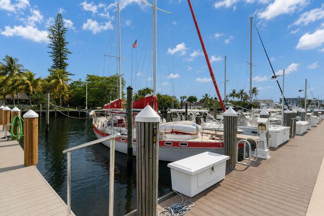 2731 NE 14th St Causeway 115, Pompano Beach, FL 33062
