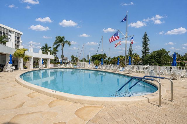 2731 NE 14th St Causeway 115, Pompano Beach, FL 33062