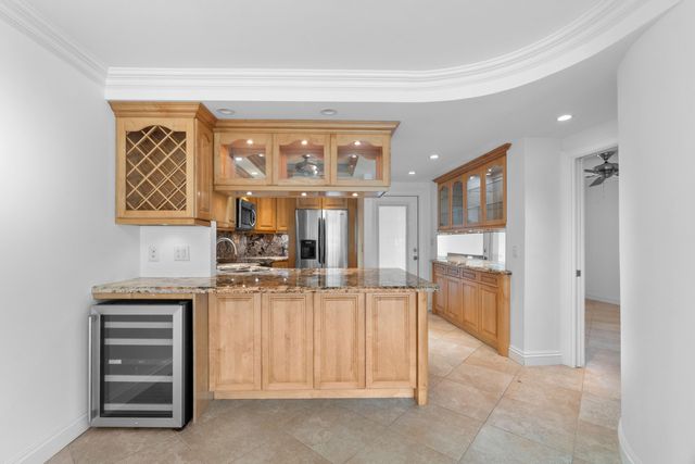 2731 NE 14th St Causeway 115, Pompano Beach, FL 33062