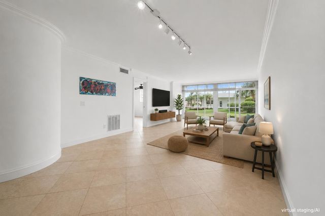 2731 NE 14th St Causeway 115, Pompano Beach, FL 33062
