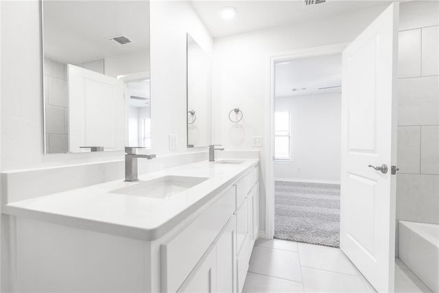 3301 Scissortail Way, Yukon, OK 73099