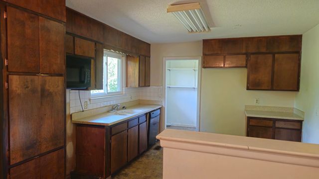 7713 Standifer Gap Road, Chattanooga, TN 37421