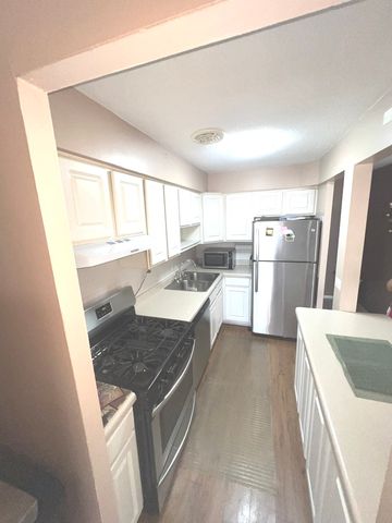 1227 S Harlem Avenue 210, Berwyn, IL 60402