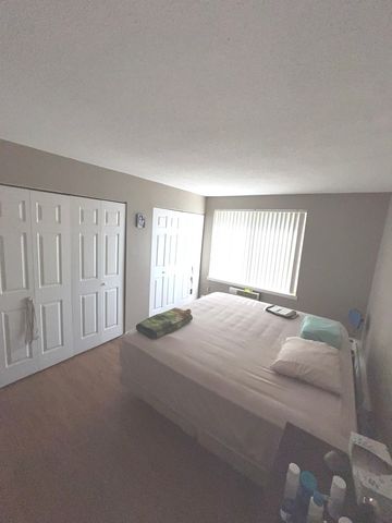 1227 S Harlem Avenue 210, Berwyn, IL 60402
