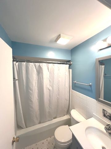 1227 S Harlem Avenue 210, Berwyn, IL 60402