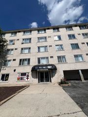 1227 S Harlem Avenue 210, Berwyn, IL 60402