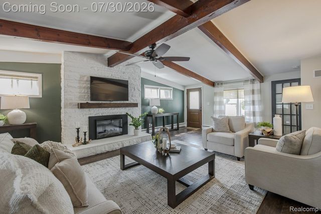 10470 King Road, Springfield Charter Township, MI 48350