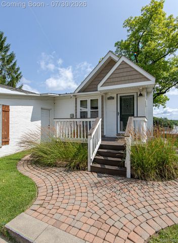 10470 King Road, Springfield Charter Township, MI 48350