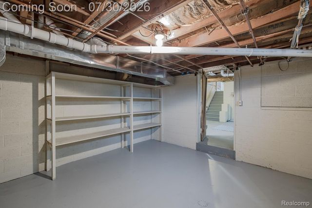 10470 King Road, Springfield Charter Township, MI 48350