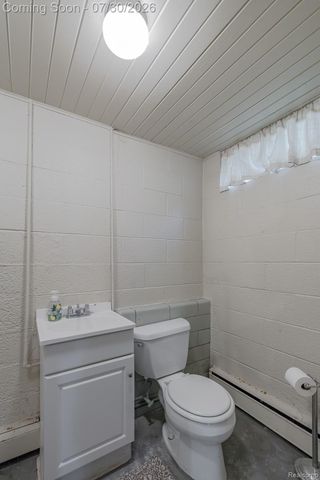 10470 King Road, Springfield Charter Township, MI 48350
