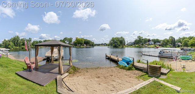 10470 King Road, Springfield Charter Township, MI 48350