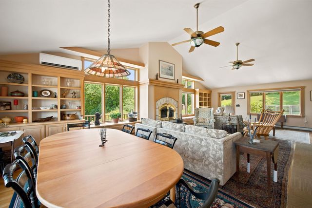 55 County Road, Hartland, VT 05089