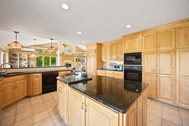55 County Road, Hartland, VT 05089