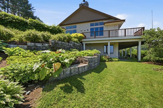 55 County Road, Hartland, VT 05089