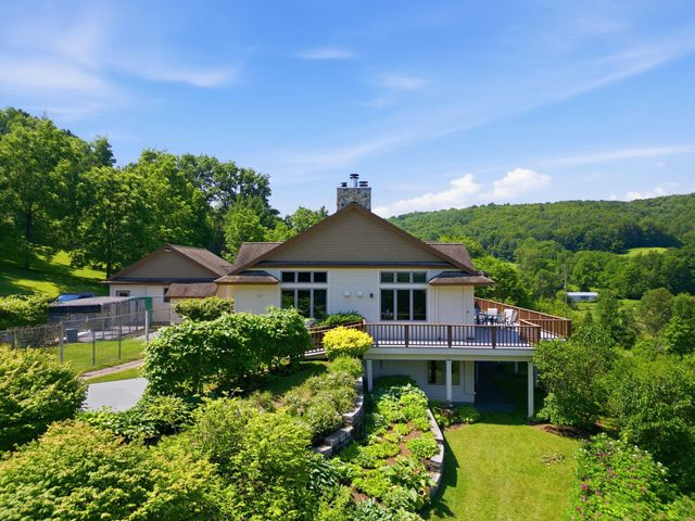 55 County Road, Hartland, VT 05089