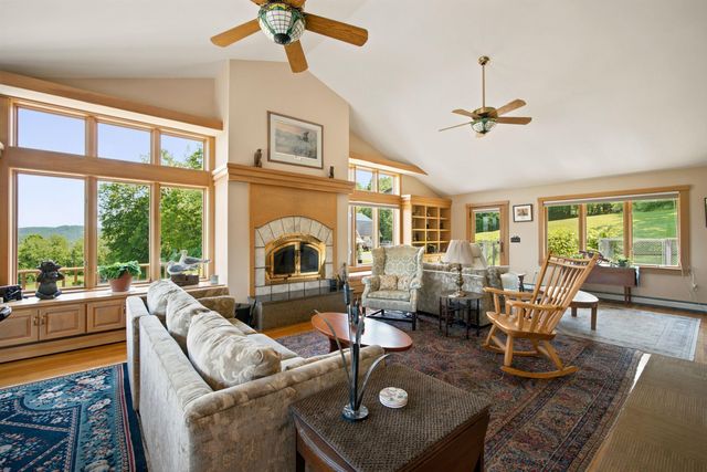 55 County Road, Hartland, VT 05089