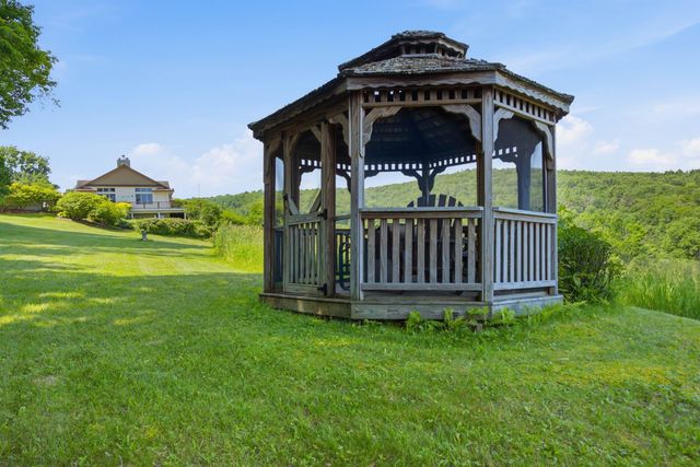 55 County Road, Hartland, VT 05089