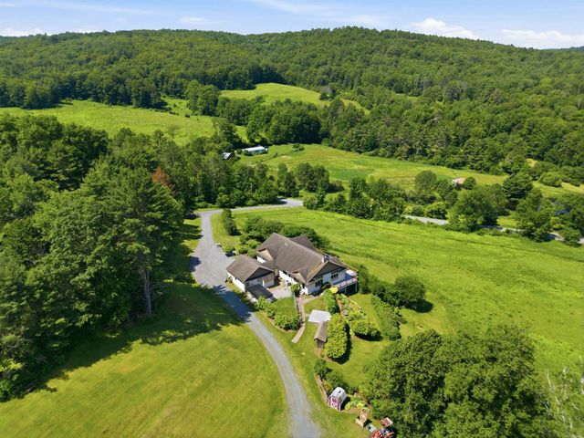 55 County Road, Hartland, VT 05089