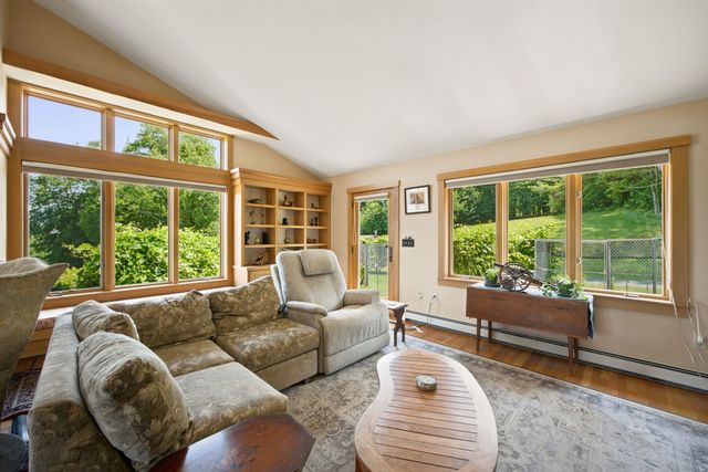 55 County Road, Hartland, VT 05089