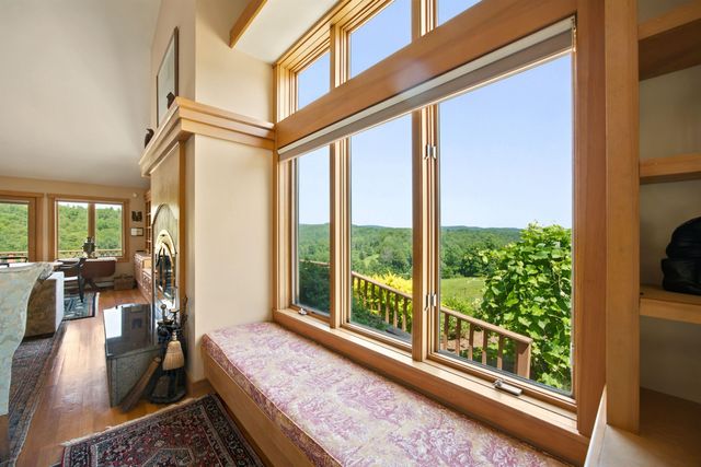 55 County Road, Hartland, VT 05089