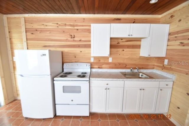 146 CORAL AVENUE C, St Petersburg, FL 33708